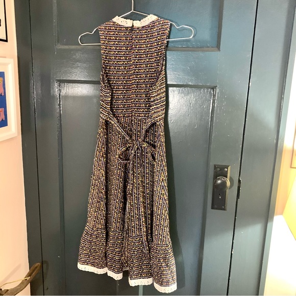 Vintage 70’s Cotton Floral Prairie Dress - Picture 5 of 10